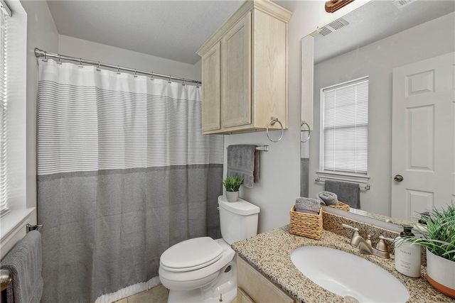 1128-1136 Gridiron Drive, College Station, TX 77840