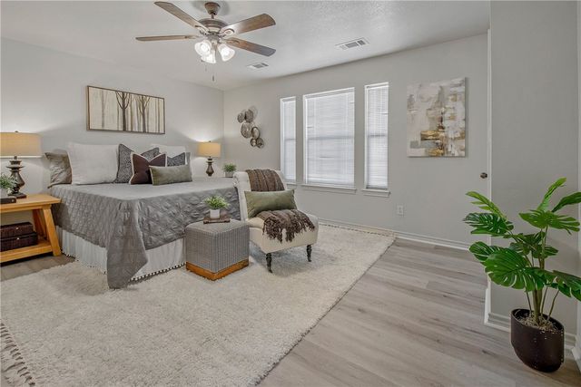1128-1136 Gridiron Drive, College Station, TX 77840