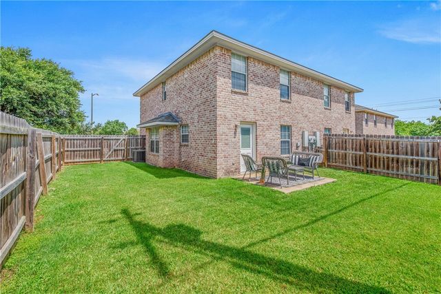 1128-1136 Gridiron Drive, College Station, TX 77840