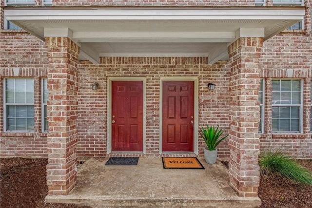 1128-1136 Gridiron Drive, College Station, TX 77840