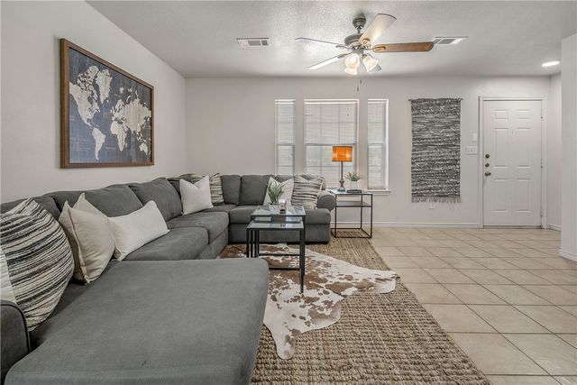 1128-1136 Gridiron Drive, College Station, TX 77840