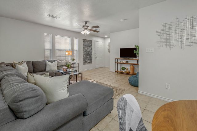 1128-1136 Gridiron Drive, College Station, TX 77840