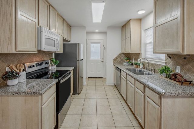 1128-1136 Gridiron Drive, College Station, TX 77840