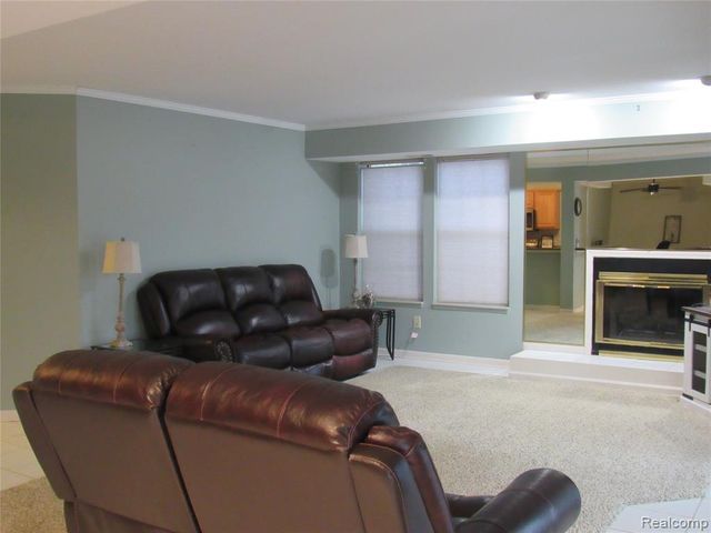 3565 S Port Cove Drive 63, Waterford, MI 48328