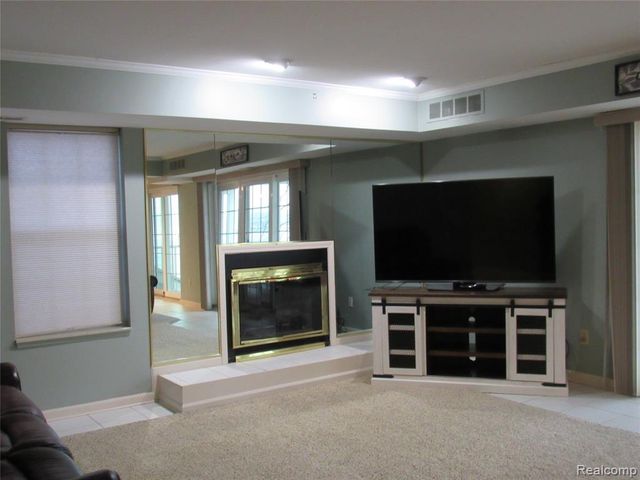 3565 S Port Cove Drive 63, Waterford, MI 48328