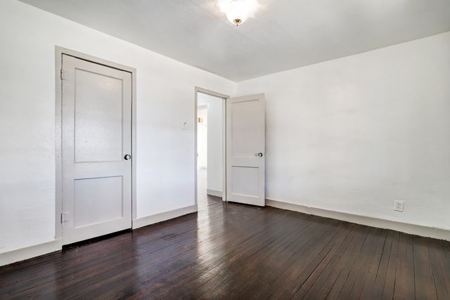 1101 Pear Drive SW, Albuquerque, NM 87105