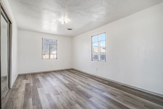 1101 Pear Drive SW, Albuquerque, NM 87105