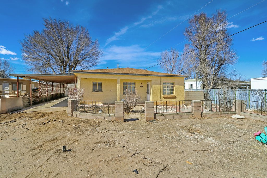 Image 1 of property listing at 1101 Pear Drive SW, Albuquerque, NM 87105