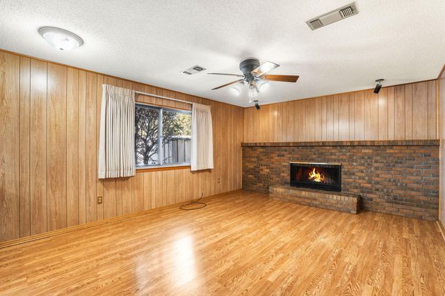 3737 Mount Rainier Drive NE, Albuquerque, NM 87111