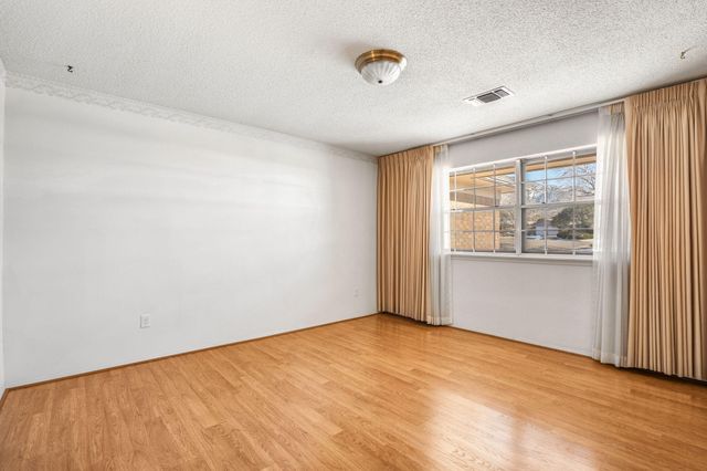 3737 Mount Rainier Drive NE, Albuquerque, NM 87111