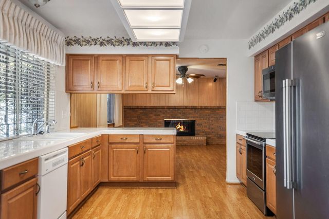 3737 Mount Rainier Drive NE, Albuquerque, NM 87111