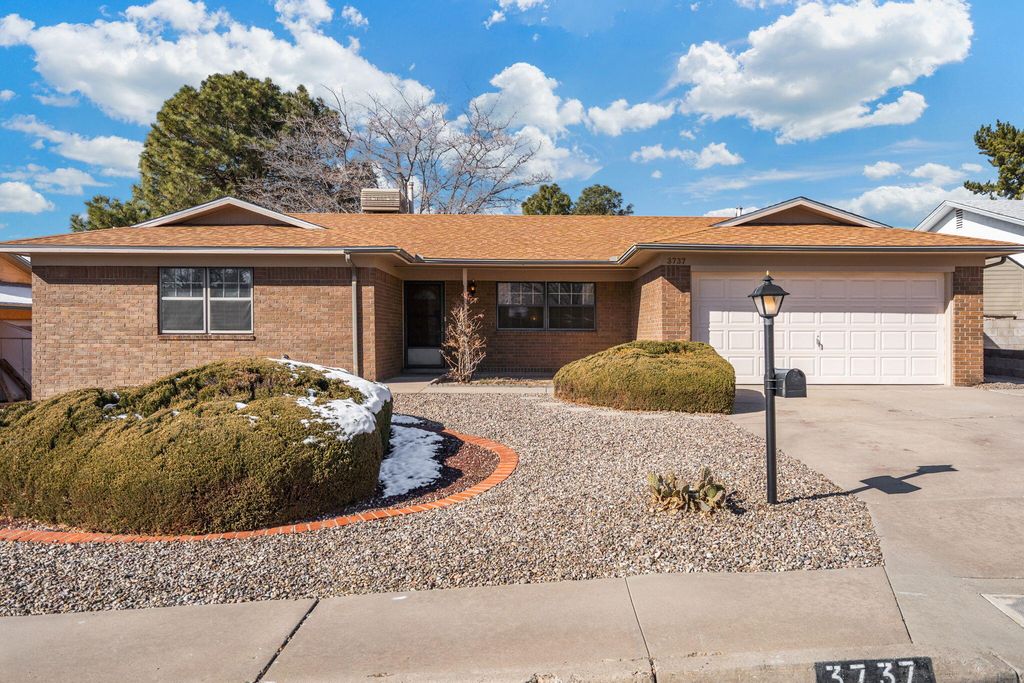 3737 Mount Rainier Drive NE, Albuquerque, NM 87111