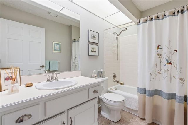 3011 Cedar Crest Drive B, Independence, MO 64057