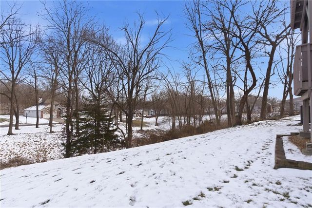 3011 Cedar Crest Drive B, Independence, MO 64057