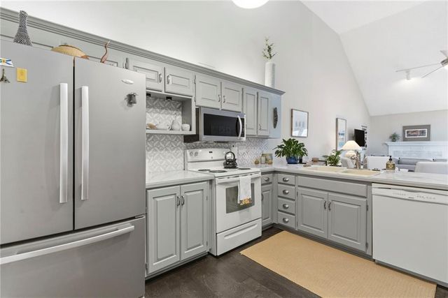 3011 Cedar Crest Drive B, Independence, MO 64057