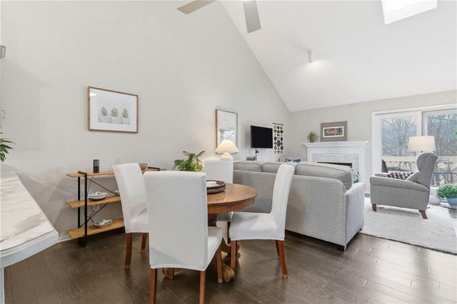 3011 Cedar Crest Drive B, Independence, MO 64057