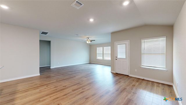 5101 Lancaster Drive, Belton, TX 76513