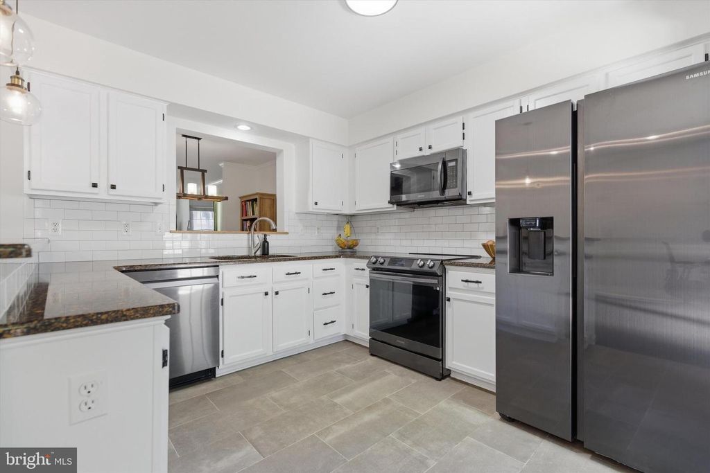 Image 13 of property listing at 9212 BURLEY LN, Laurel, MD 20723