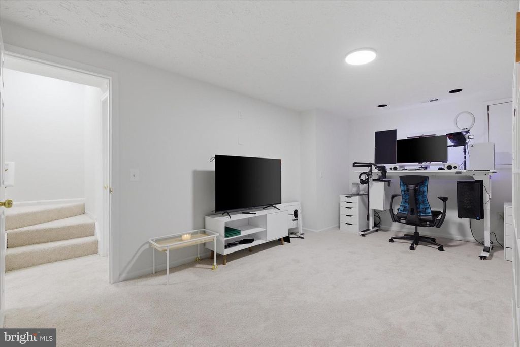 Image 29 of property listing at 9212 BURLEY LN, Laurel, MD 20723