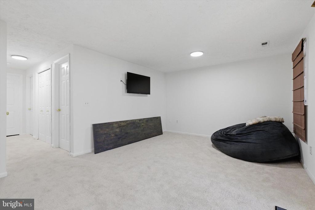Image 31 of property listing at 9212 BURLEY LN, Laurel, MD 20723