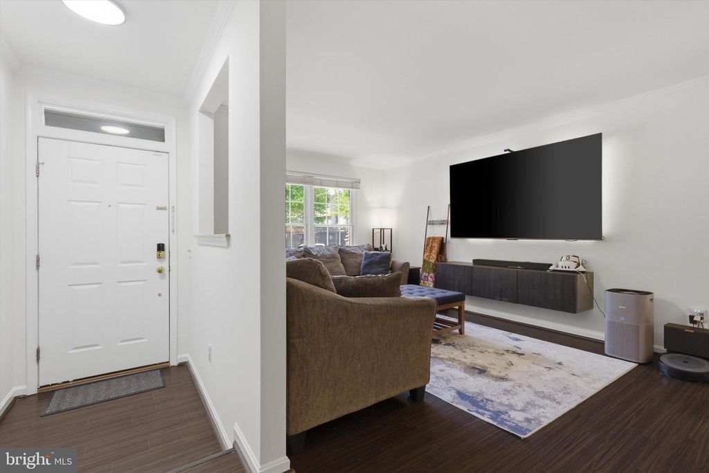 Image 4 of property listing at 9212 BURLEY LN, Laurel, MD 20723