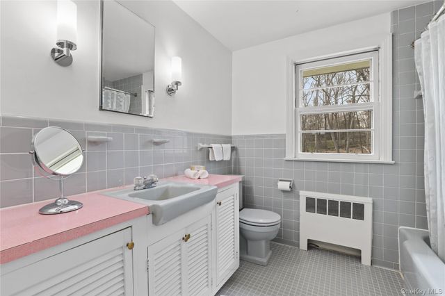 15 Laurel Road, Pound Ridge, NY 10576
