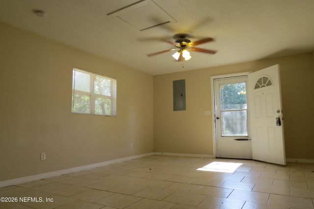 1717 LINDSEY Road, Jacksonville, FL 32221