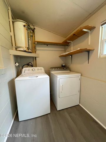 1717 LINDSEY Road, Jacksonville, FL 32221