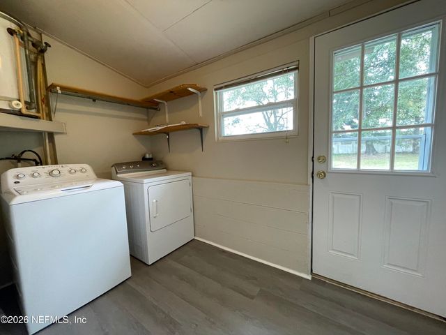 1717 LINDSEY Road, Jacksonville, FL 32221