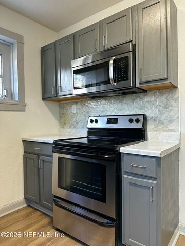 1717 LINDSEY Road, Jacksonville, FL 32221