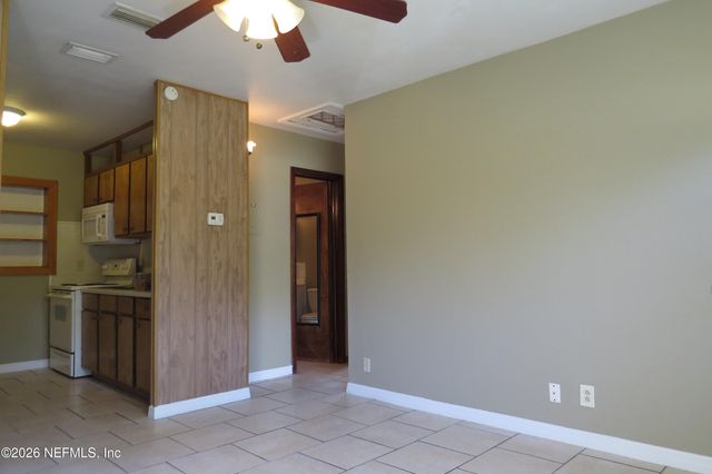 1717 LINDSEY Road, Jacksonville, FL 32221