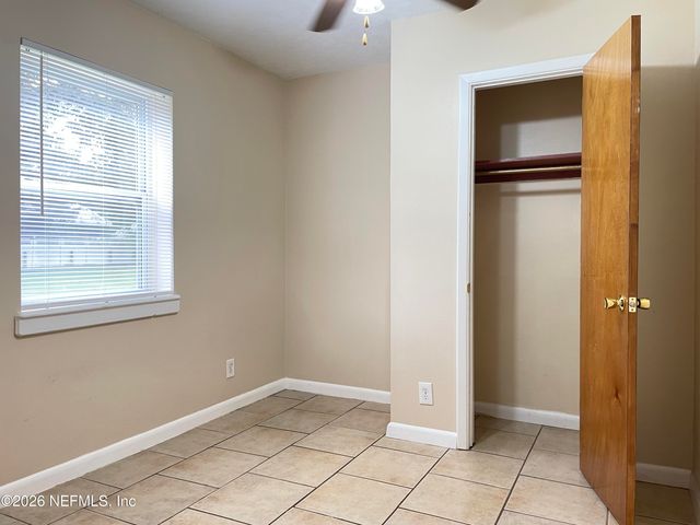 1717 LINDSEY Road, Jacksonville, FL 32221
