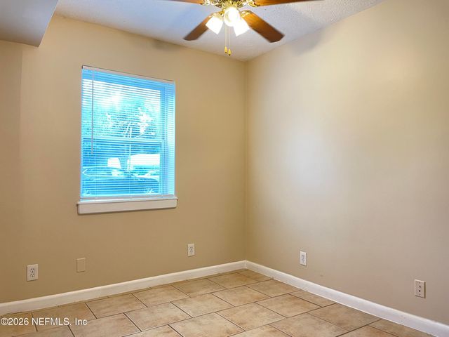 1717 LINDSEY Road, Jacksonville, FL 32221