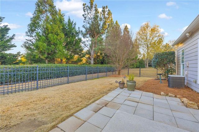 6116 Longleaf Drive, Hoschton, GA 30548