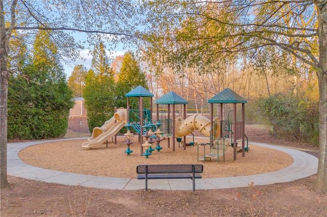 6116 Longleaf Drive, Hoschton, GA 30548