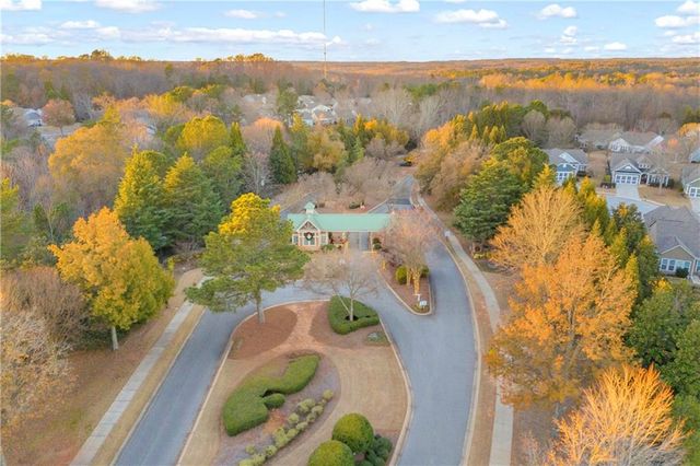 6116 Longleaf Drive, Hoschton, GA 30548