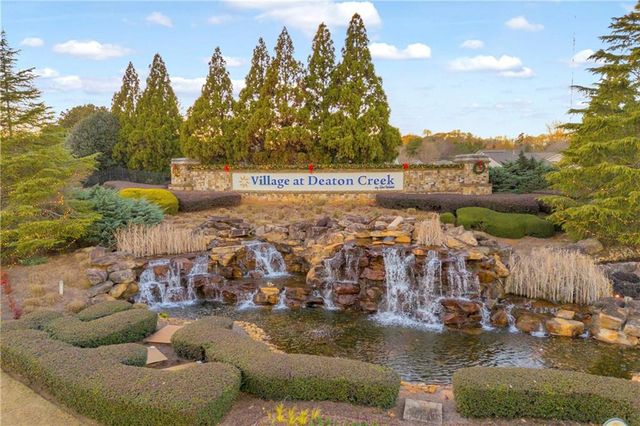 6116 Longleaf Drive, Hoschton, GA 30548