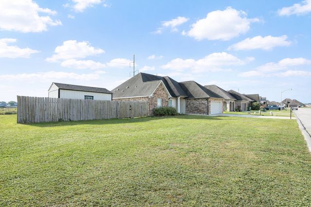 284 Carriage Way, Thibodaux, LA 70301