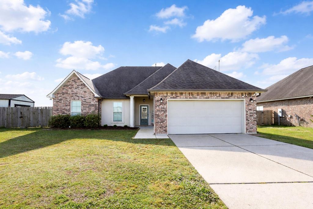 284 Carriage Way, Thibodaux, LA 70301