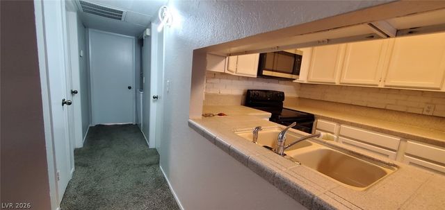 5088 JEFFREYS Street 202, Las Vegas, NV 89119