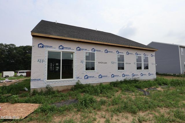 2140 Ellen Drive, Holland, OH 43528