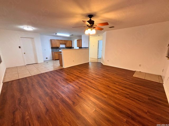 8031 Ferndale Oaks, San Antonio, TX 78249