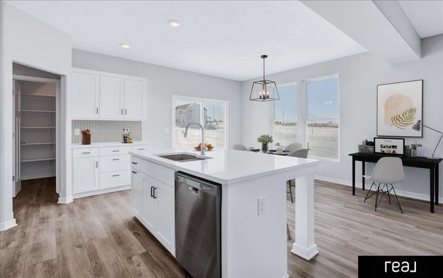 5512 N 190th Avenue, Elkhorn, NE 68022