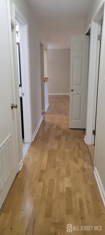 43 Crabapple Lane, Franklin, NJ 08823