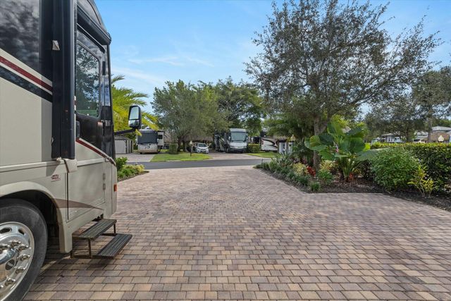 204 N Cortez Drive 204, Margate, FL 33068