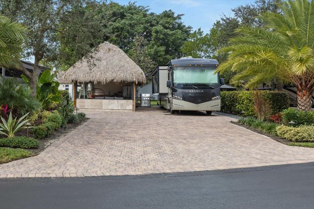 204 N Cortez Drive 204, Margate, FL 33068