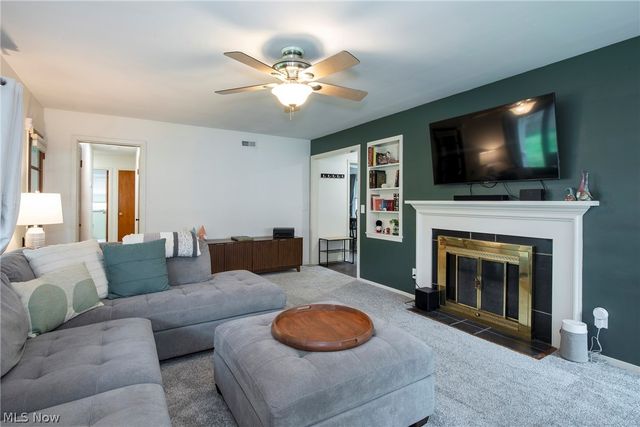 131 Edgewood Drive, Berea, OH 44017