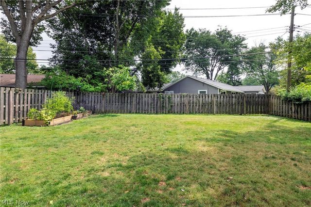 131 Edgewood Drive, Berea, OH 44017