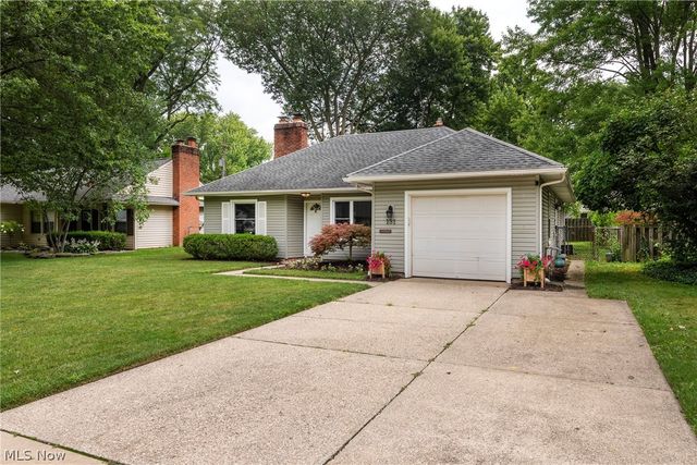 131 Edgewood Drive, Berea, OH 44017