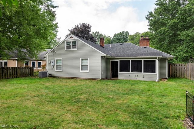 131 Edgewood Drive, Berea, OH 44017